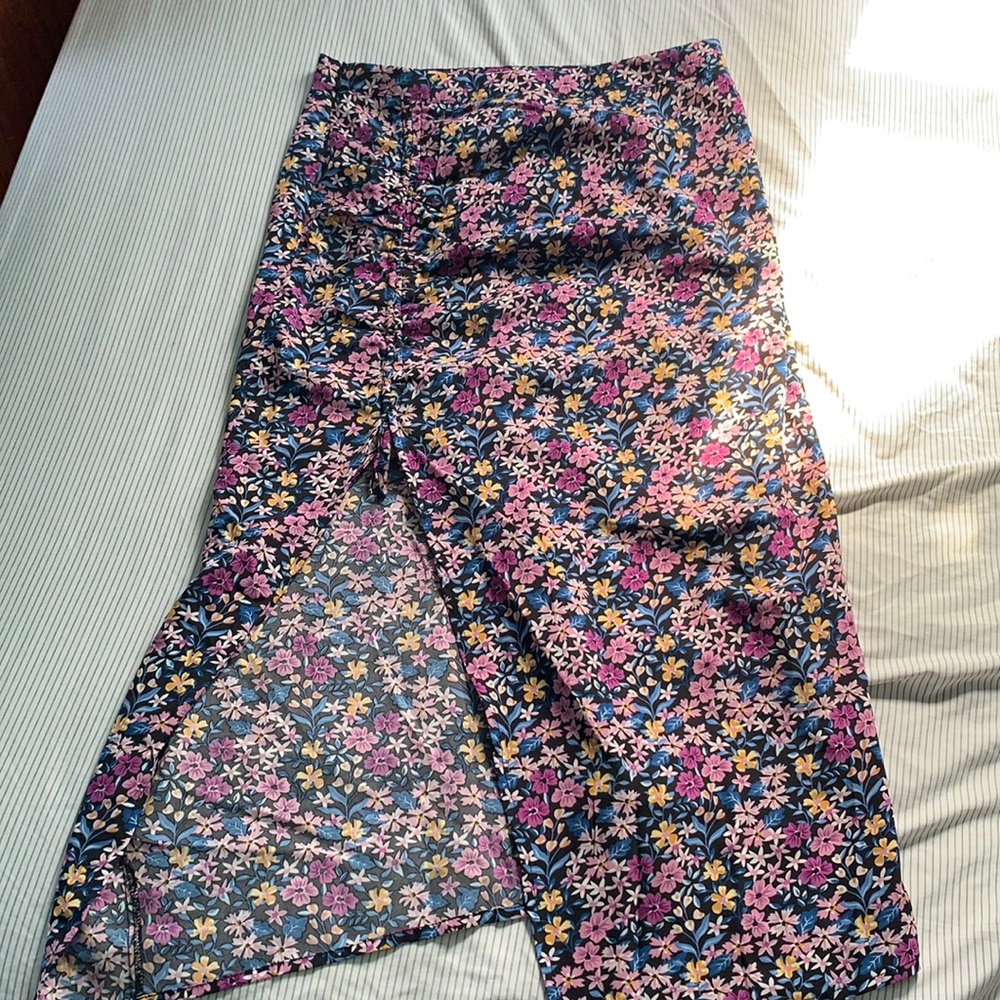 Women’s skirt (brand new)